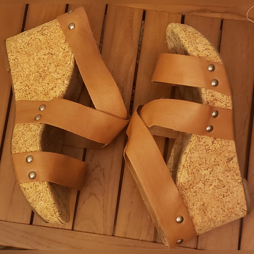Lucky Brand Camel Sandals       **SANDAL DEAL: 1/$15 OR 2/$25!** 🙂